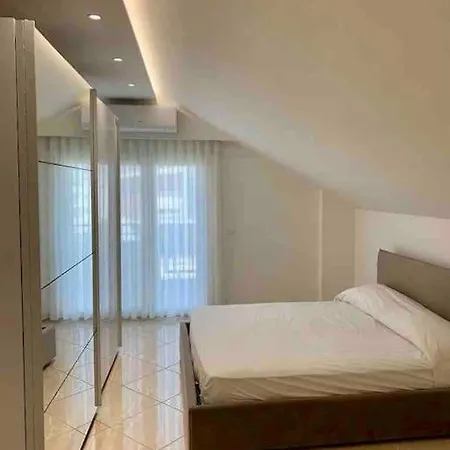 Lovely 3-bedroom With Free Parking Apartment