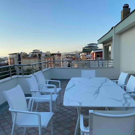 Lovely 3-bedroom With Free Parking *