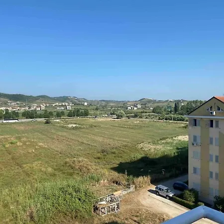 Lovely 3-bedroom With Free Parking *
