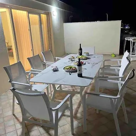 Lovely Rooftop Apartman