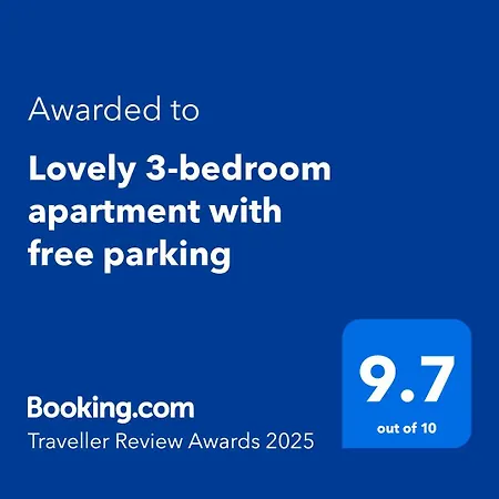 Lovely 3-bedroom With Free Parking Διαμέρισμα
