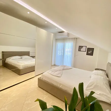 Apartman Lovely Rooftop *