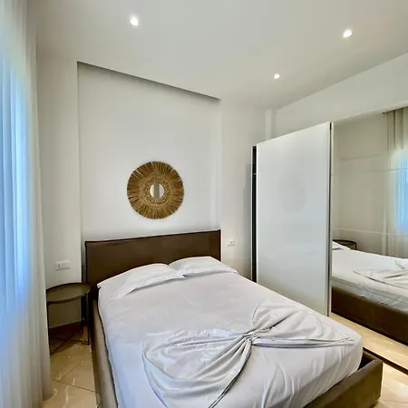 Lovely Rooftop * Golem