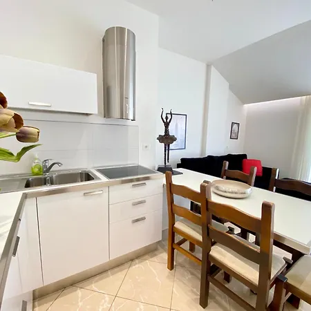 Lovely Rooftop Διαμέρισμα