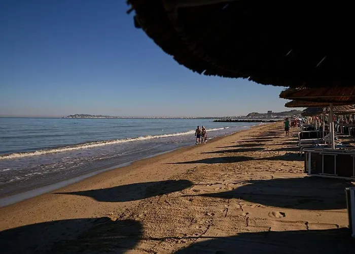 Lovely Rooftop * Golem (Tirana)