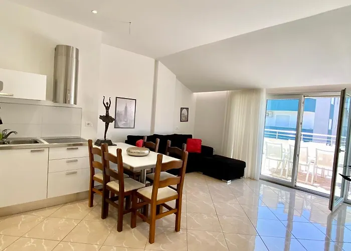 Apartamento Lovely Rooftop Golem (Tirana)