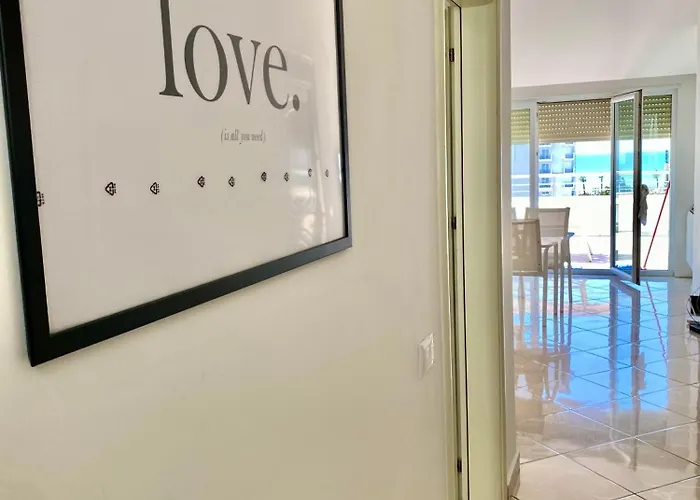 Lovely Rooftop Apartamento Golem (Tirana)